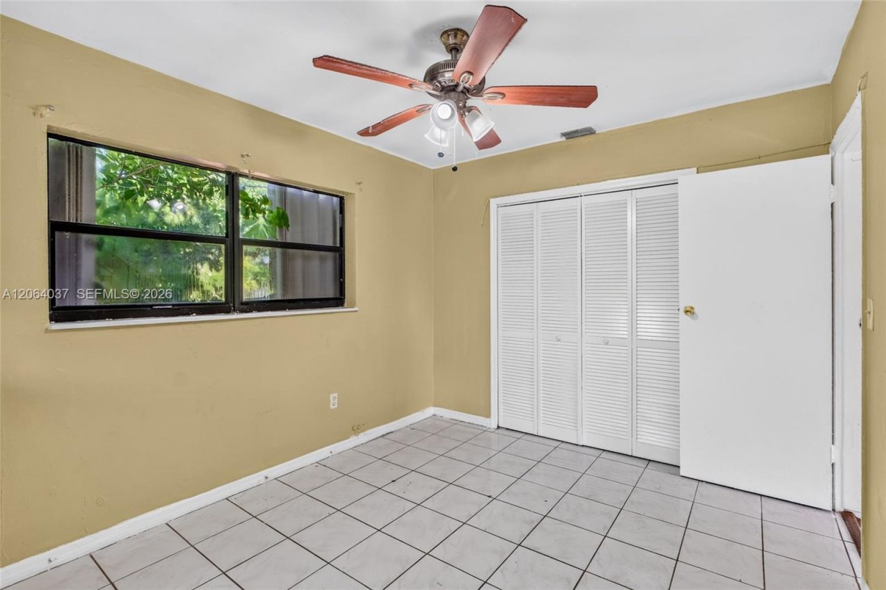 17950 NW 6th Court , Miami Gardens, FL 33169 Photo