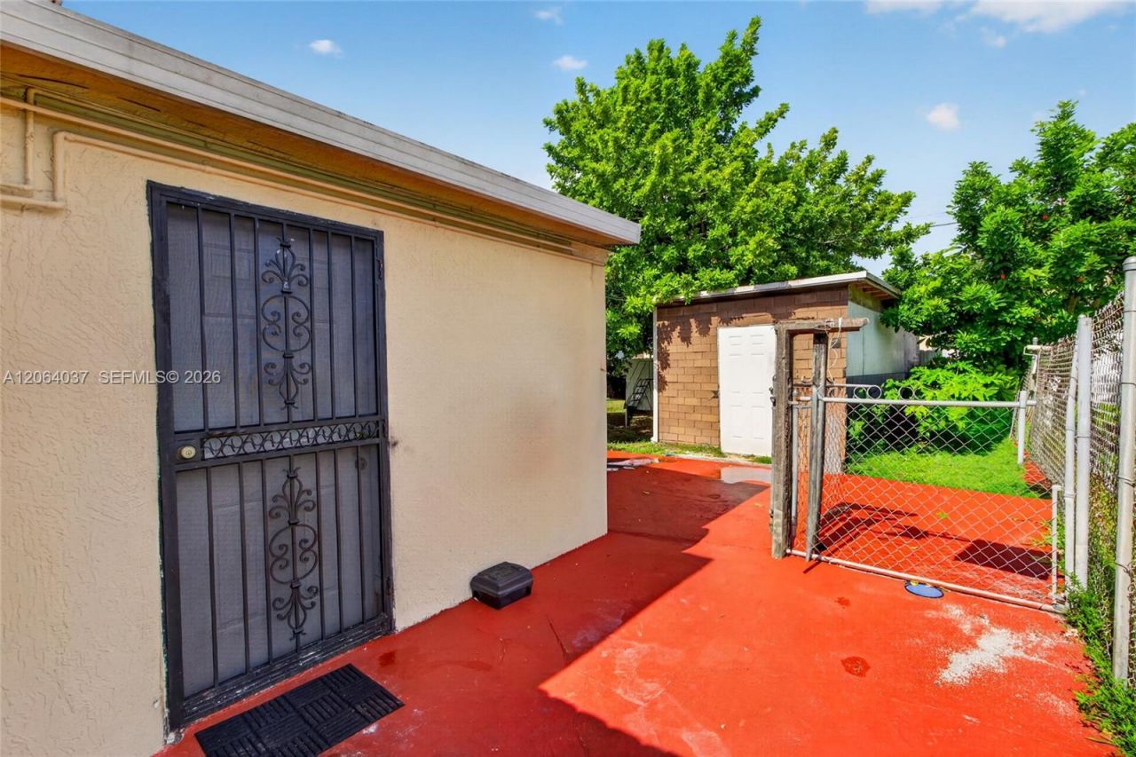 17950 NW 6th Court , Miami Gardens, FL 33169 Photo