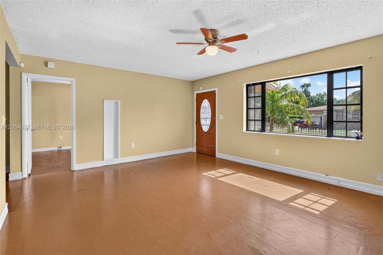 17950 NW 6th Court , Miami Gardens, FL 33169 Photo