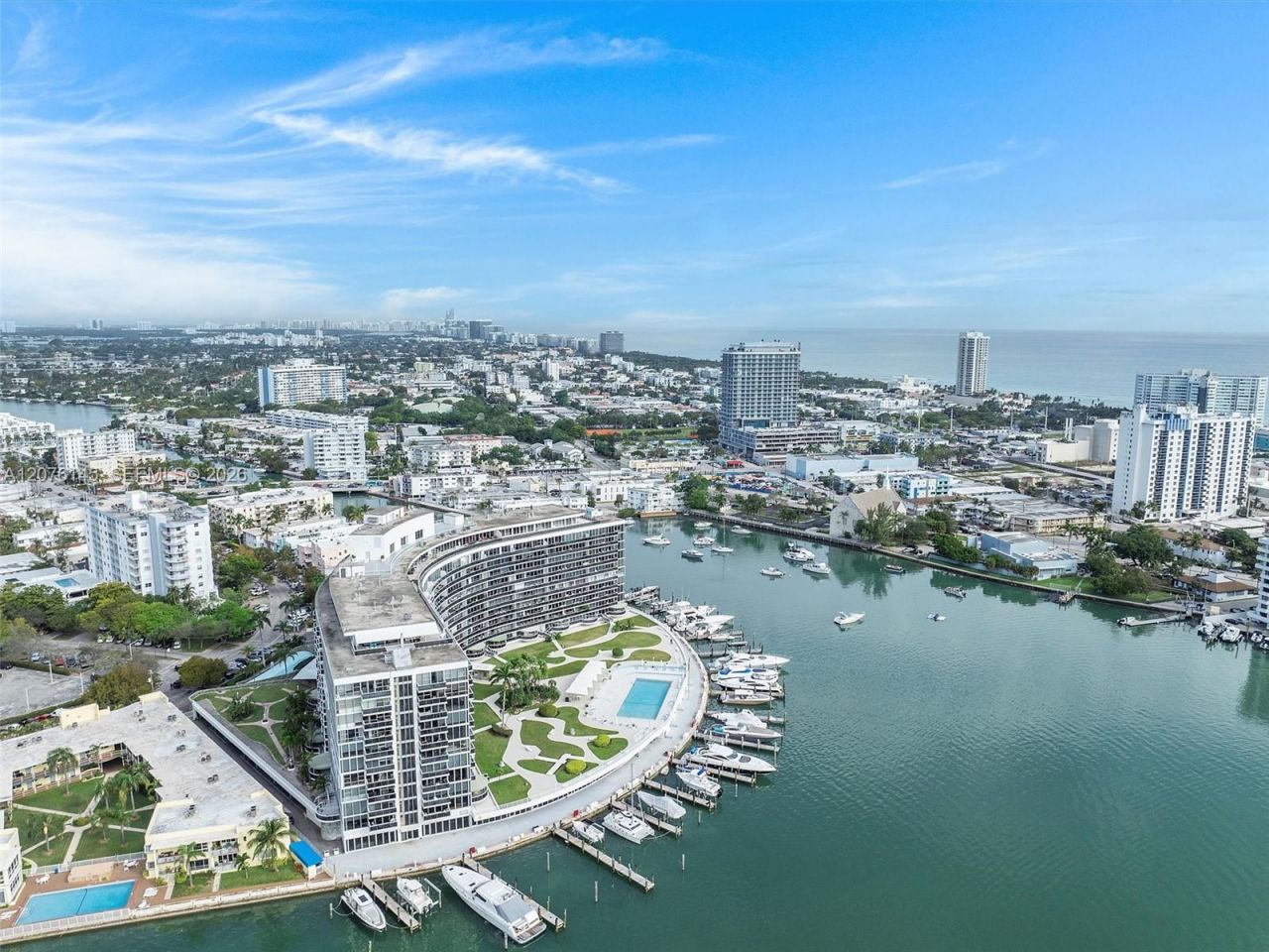 900 SW Bay Dr , Unit 617 & DS31, Miami Beach, FL 33141 Photo