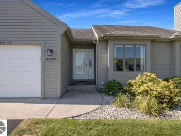 6281 Ridge Drive, Unit 21, Benzonia, MI 49616