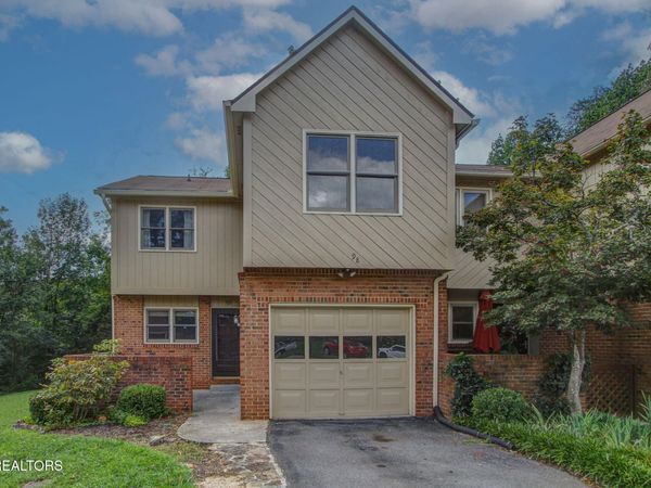 8600 Olde Colony Tr, Knoxville, TN 37923