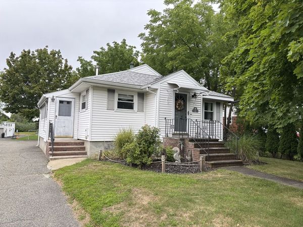 11 Eden Glen Ave, Danvers, MA 01923