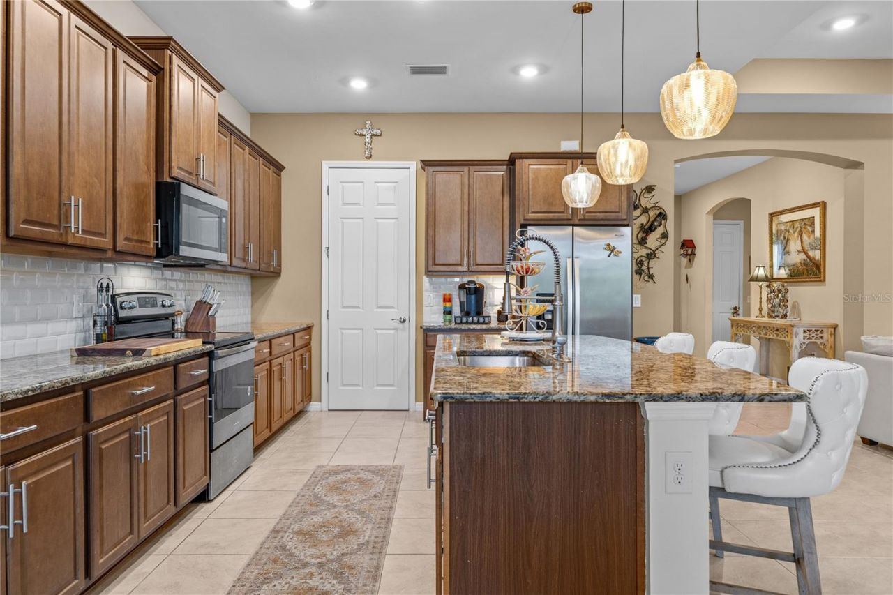 3286 Baravaldo Circle, Cape Coral, FL 33909 Photo