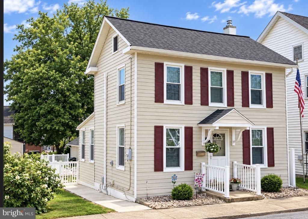 185 MARKET STREET, HIGHSPIRE, PA 17034