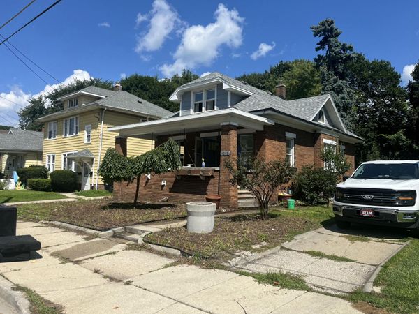 1215 Marquette St, Racine, WI 53404