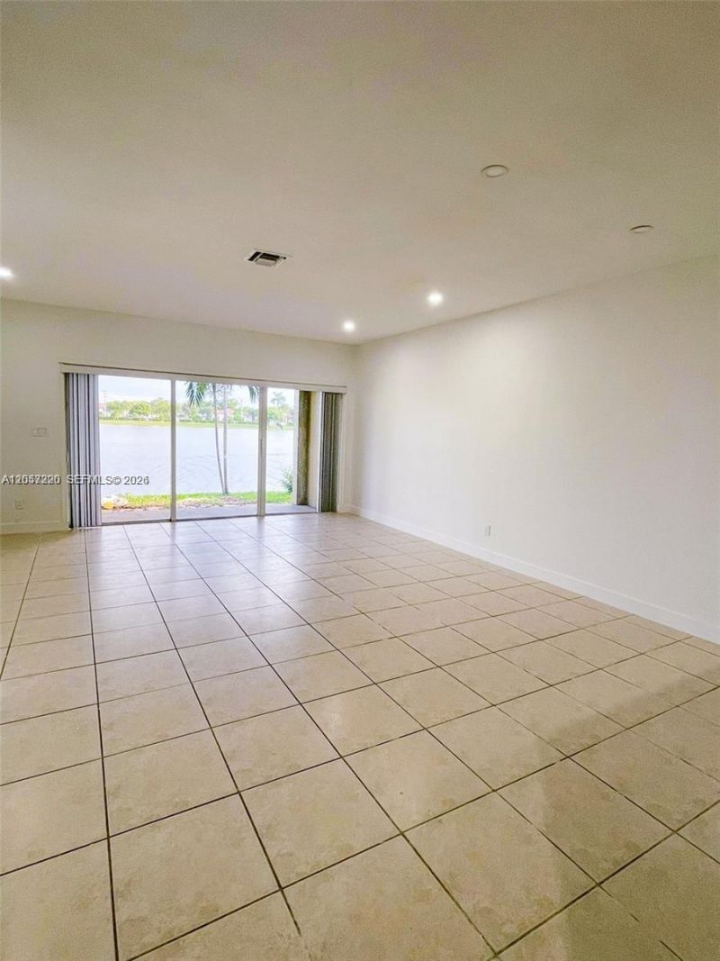 12162 SW 5th Ct , Pembroke Pines, FL 33025 Photo