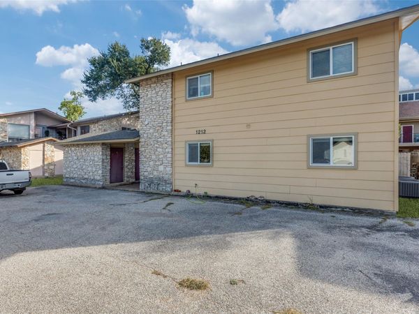 1212 Hollow Creek DR, Unit B, Austin, TX 78704