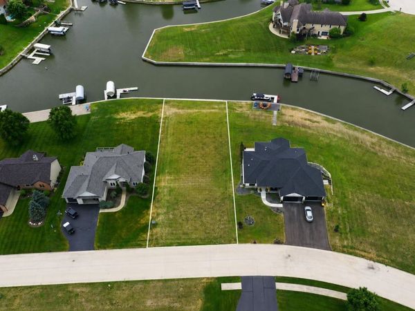 1261 Summerland Key, MACHESNEY PARK, IL 61103