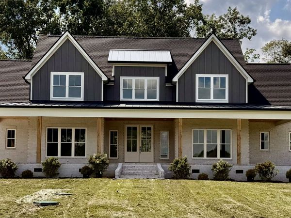 1522 Edward Asher Court , Christiana, TN 37037