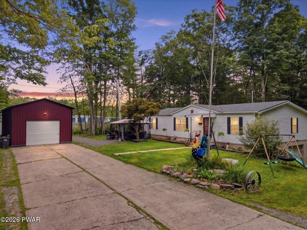 106 S Main Street, Vandling, PA 18421