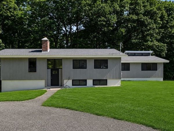 20 Wachusett Street, Leominster, MA 01453