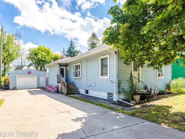 403 Gratiot Boulevard , Marysville, Mi 48040