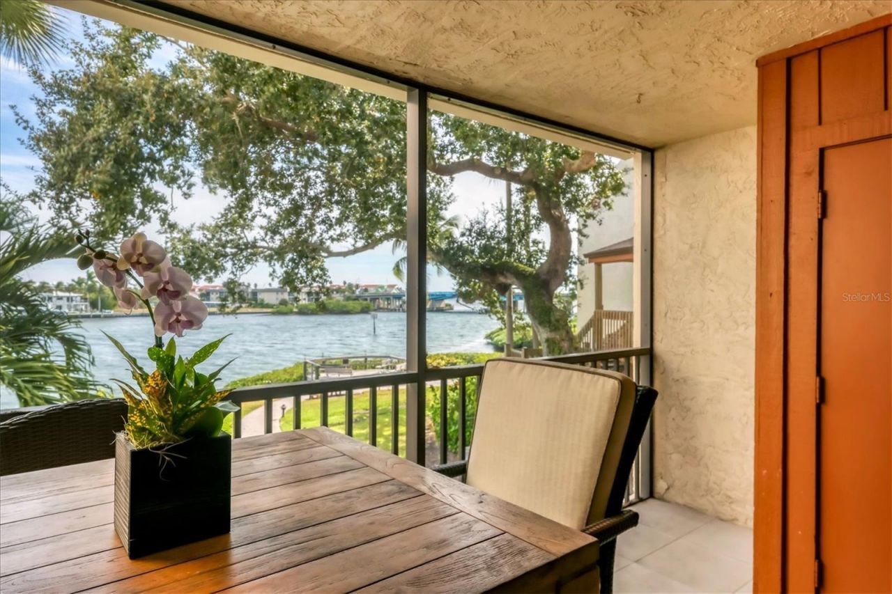 1900 Cove II Place, Unit 127, Sarasota, FL 34242 Photo