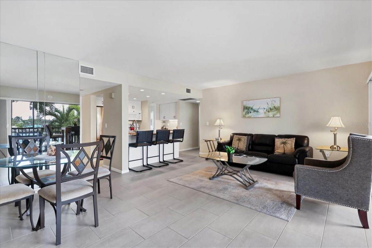 1900 Cove II Place, Unit 127, Sarasota, FL 34242 Photo