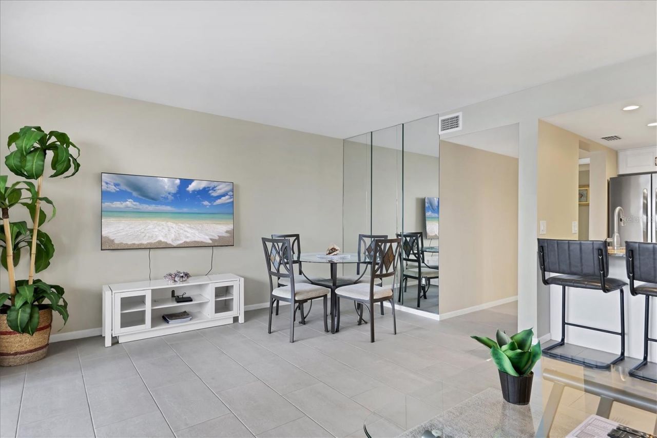 1900 Cove II Place, Unit 127, Sarasota, FL 34242 Photo