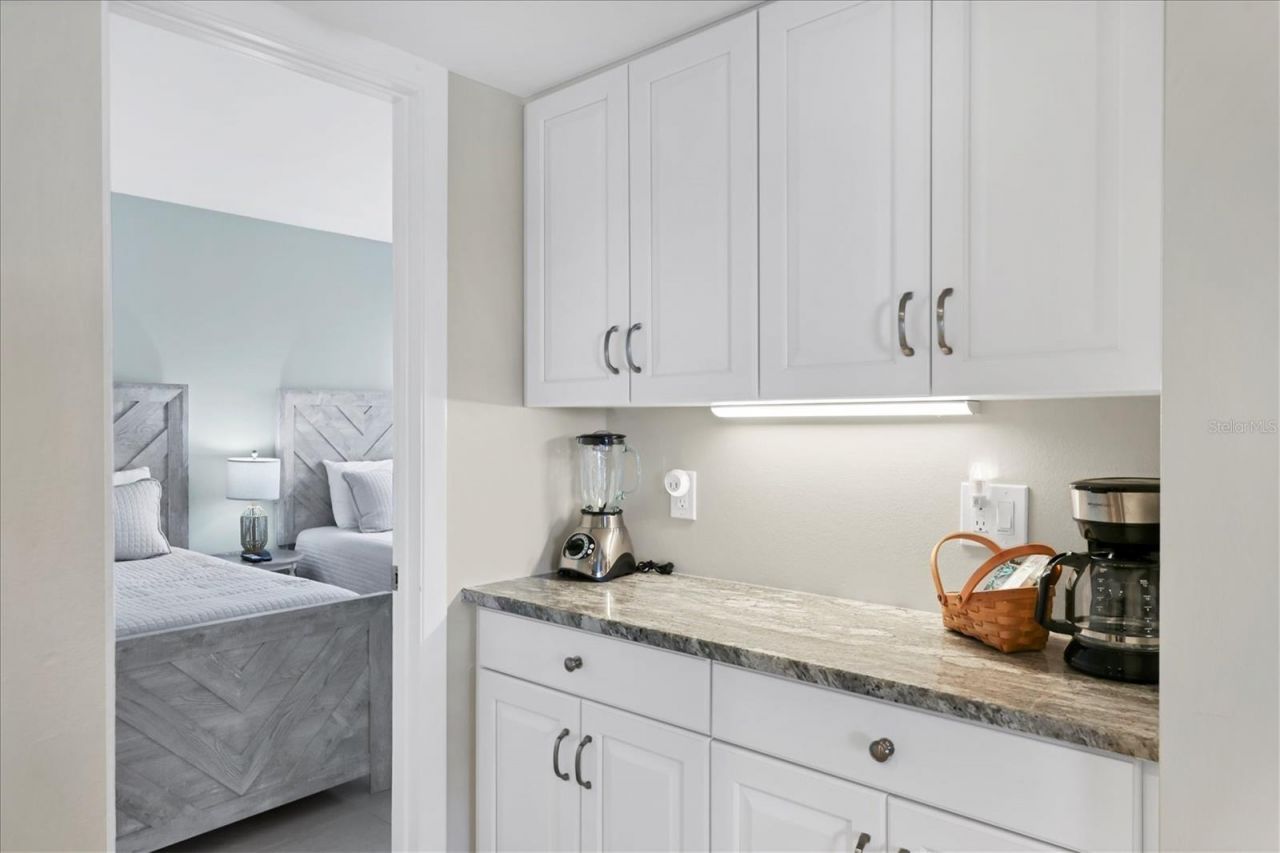 1900 Cove II Place, Unit 127, Sarasota, FL 34242 Photo