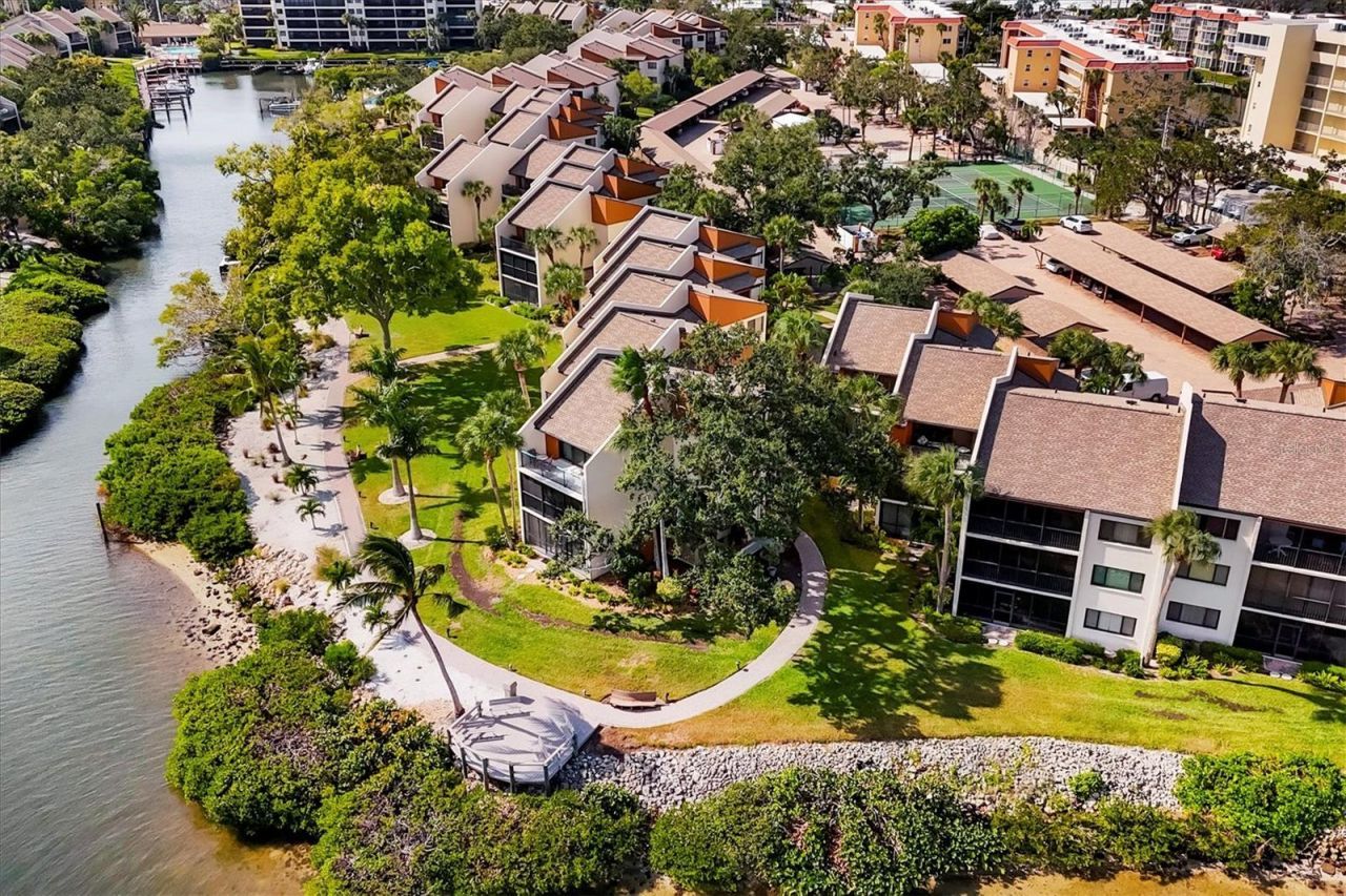 1900 Cove II Place, Unit 127, Sarasota, FL 34242 Photo