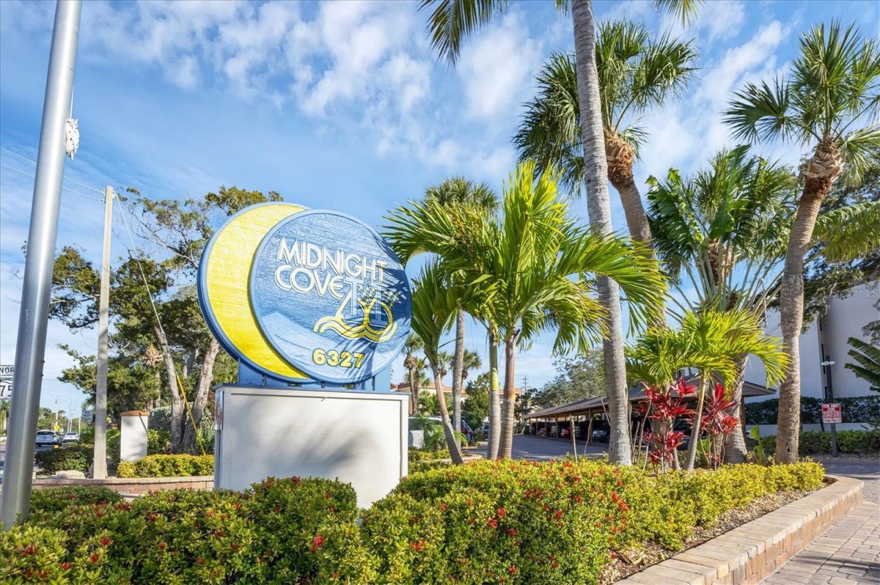 1900 Cove II Place, Unit 127, Sarasota, FL 34242 Photo