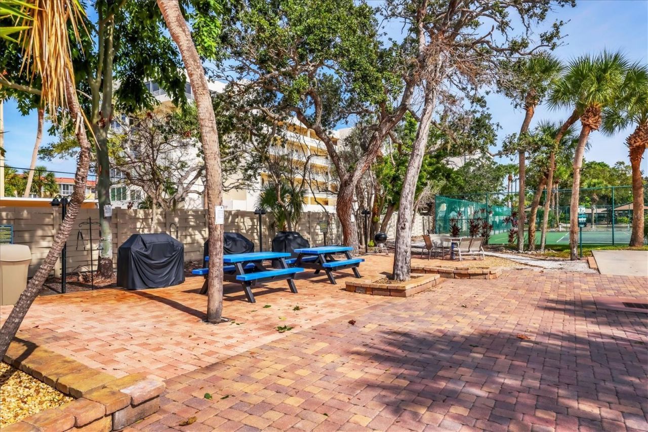 1900 Cove II Place, Unit 127, Sarasota, FL 34242 Photo