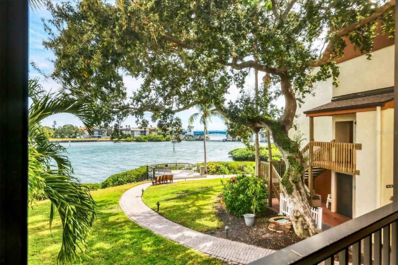 1900 Cove II Place, Unit 127, Sarasota, FL 34242 Photo