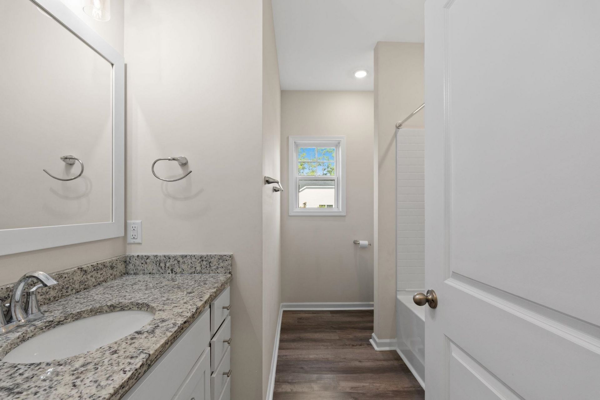 115 Avery Woods Dr. Photo 17