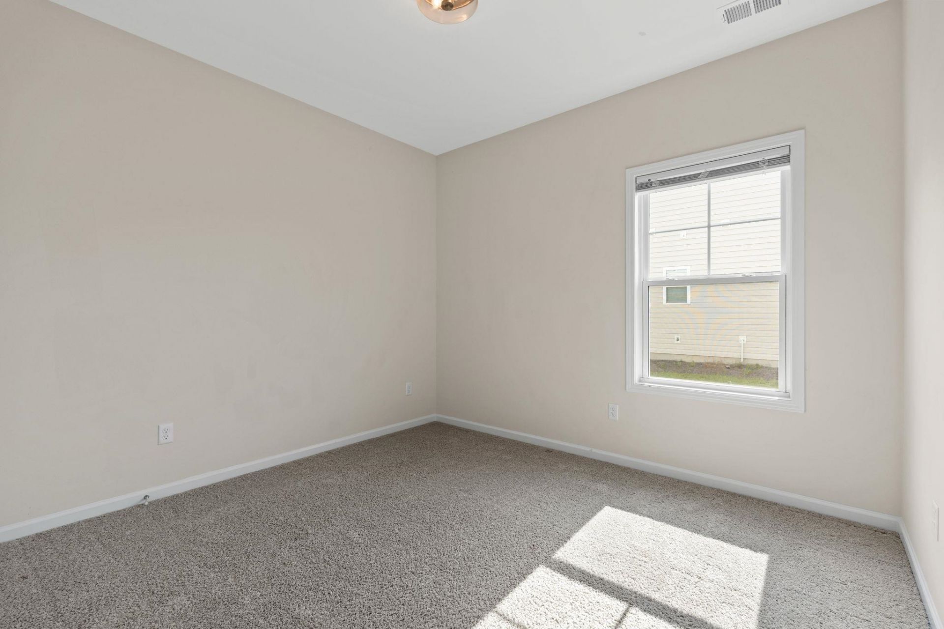 115 Avery Woods Dr. Photo 20