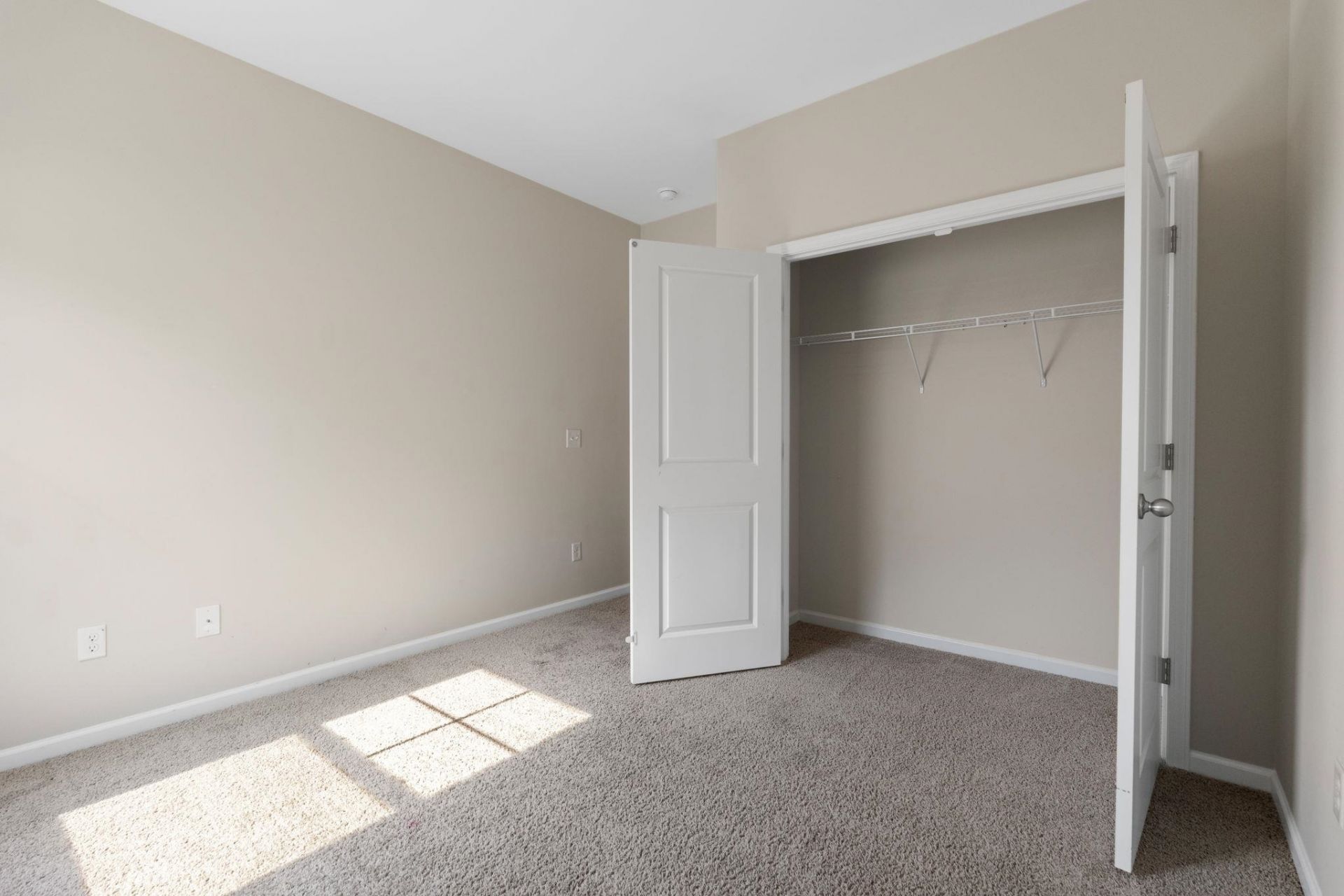 115 Avery Woods Dr. Photo 21