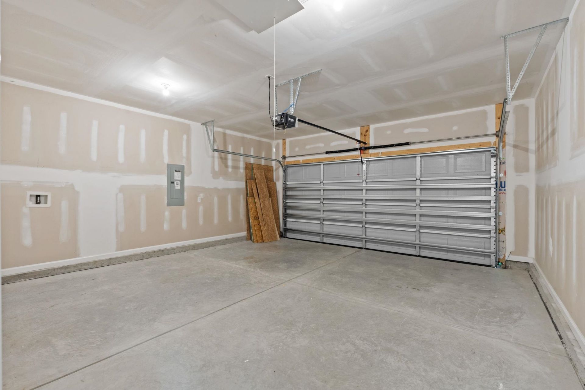 115 Avery Woods Dr. Photo 31