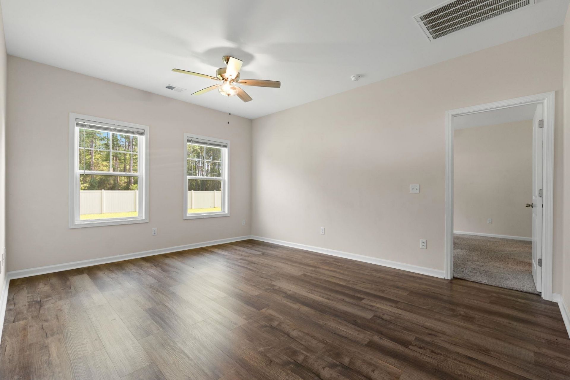 115 Avery Woods Dr. Photo 4