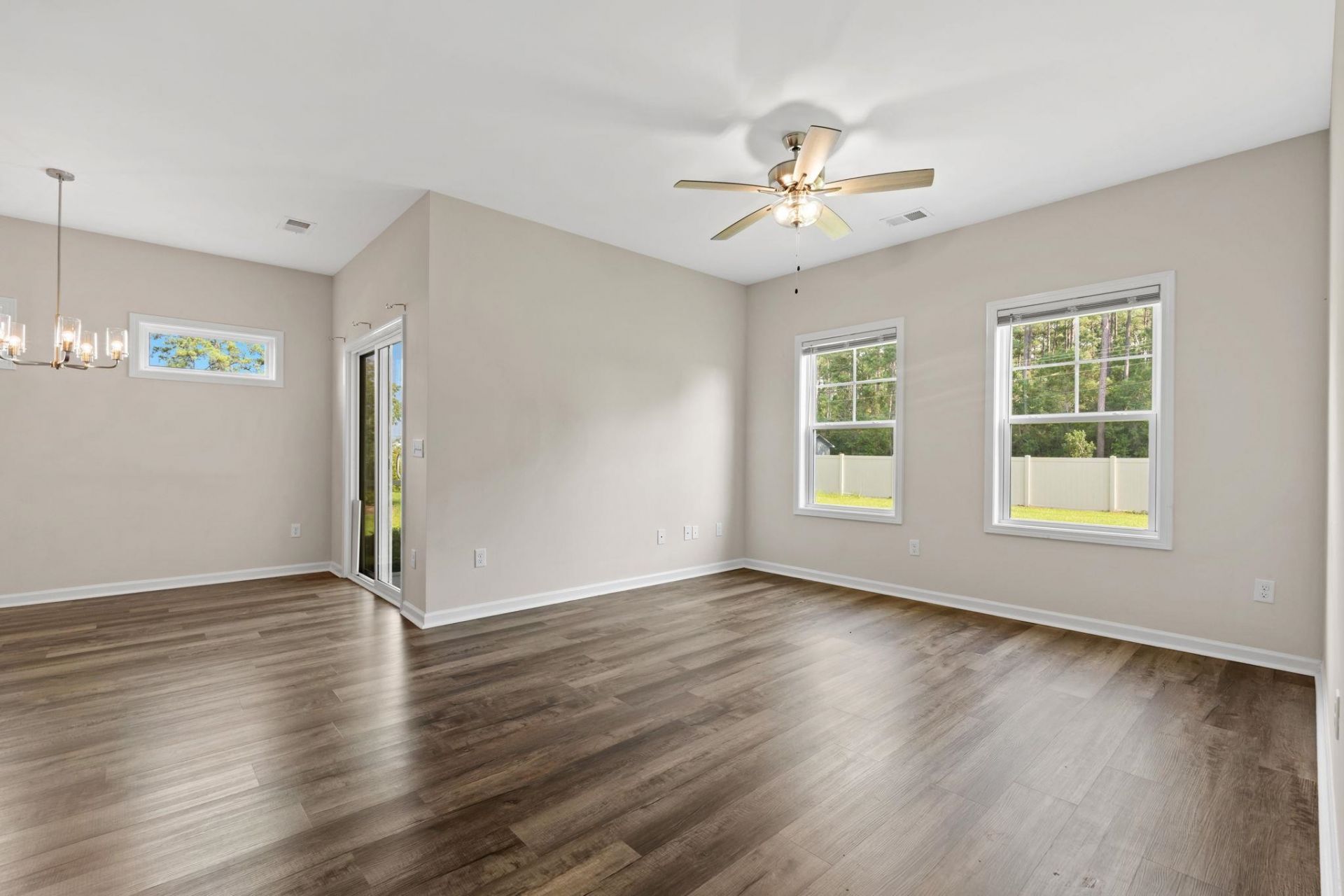 115 Avery Woods Dr. Photo 6