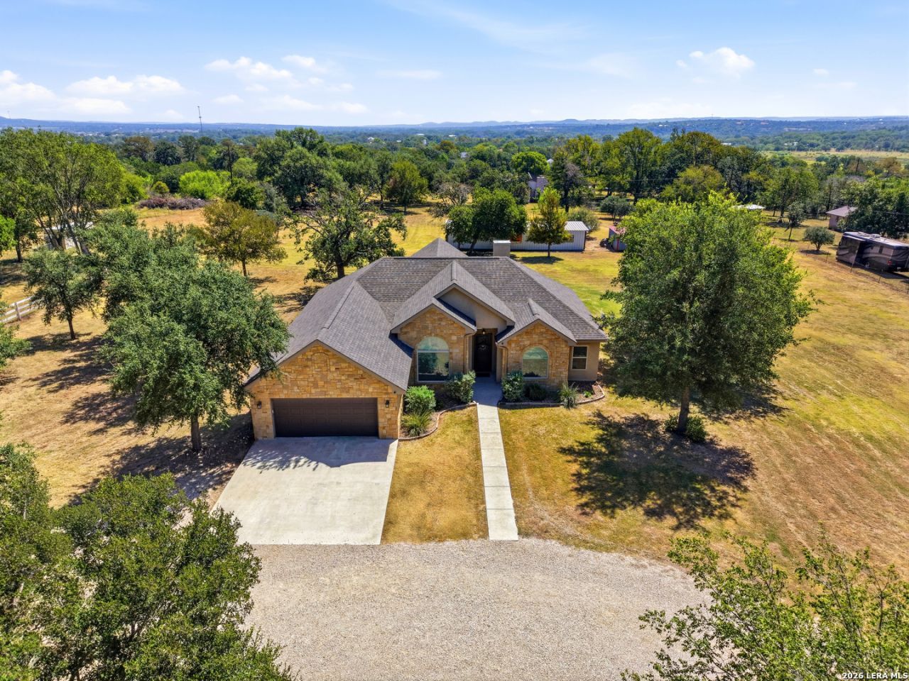 300 Verde Hills Dr, Center Point, TX 78010 Main Photo
