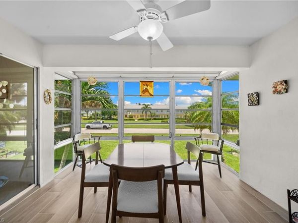 468 12th AVE S, Unit 468, NAPLES, FL 34102