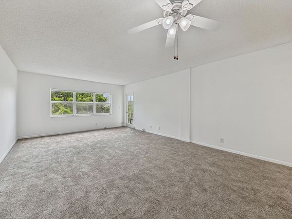 6731 Cypress Road, Unit 402, Plantation, FL 33317