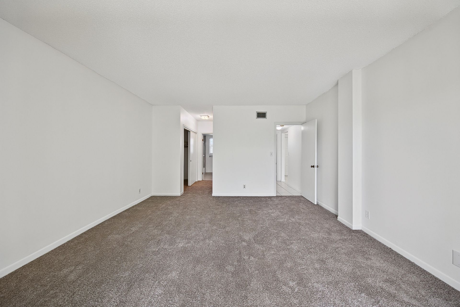 6731 Cypress Road, Unit 402, Plantation, FL 33317 Photo