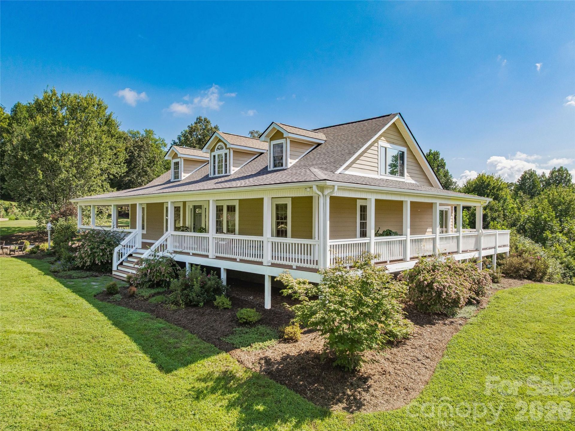 34 Ridge Glen Lane, Leicester, NC 28748 Main Photo