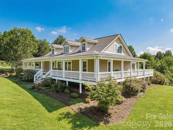 34 Ridge Glen Lane, Leicester, NC 28748