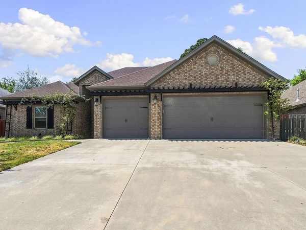 3404 SW Brittany, Bentonville, AR 72713