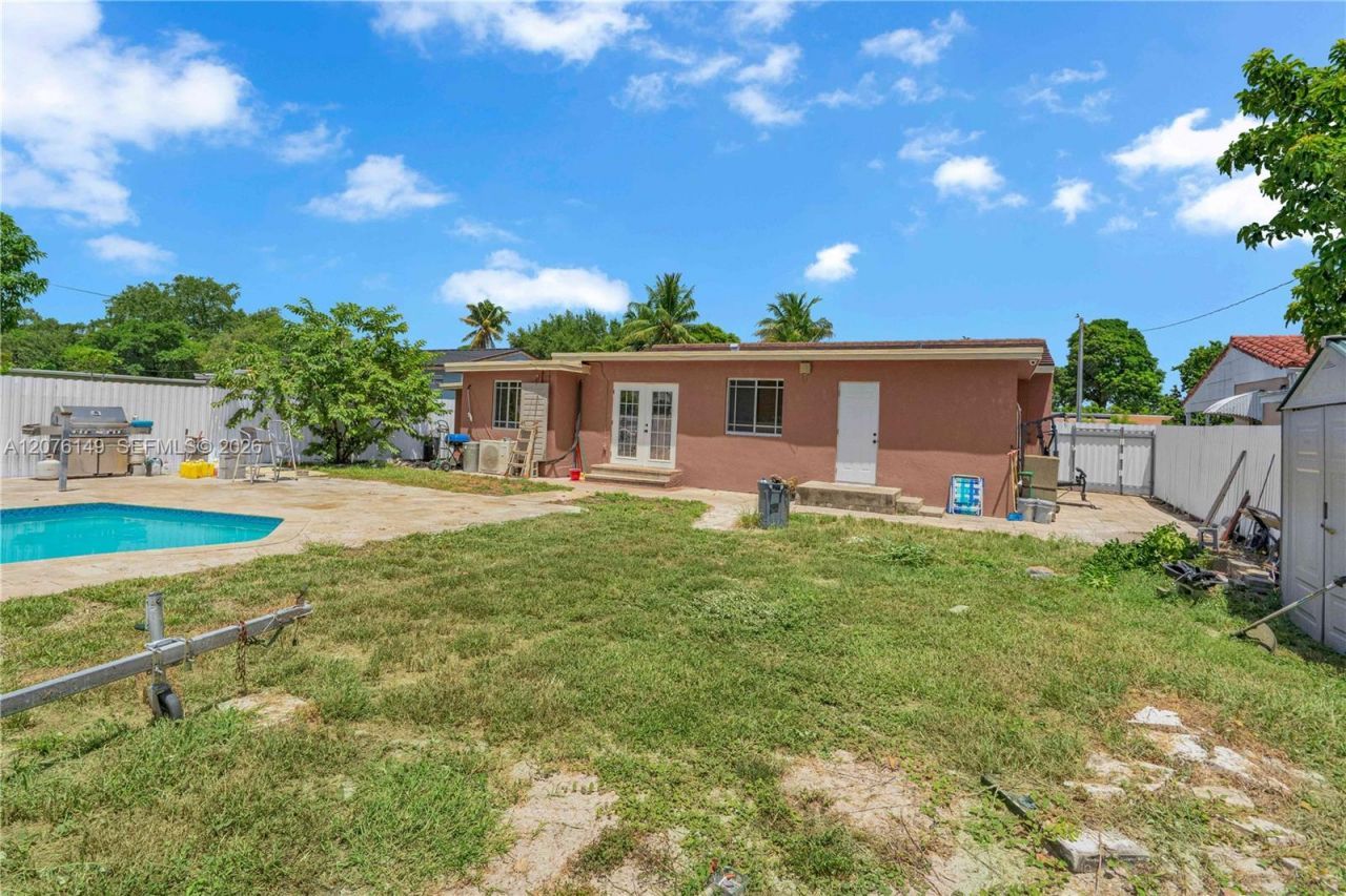 3030 NW 90th St , Miami, FL 33147 Photo