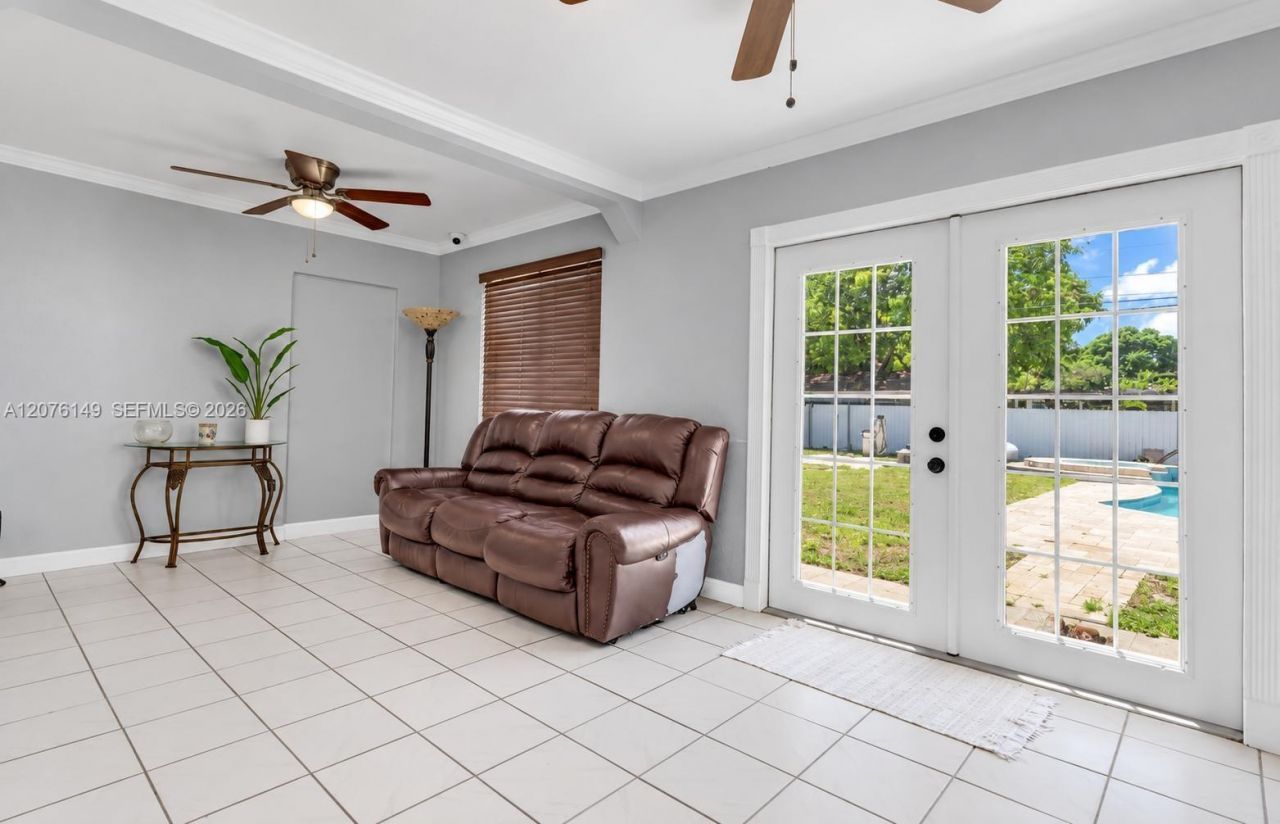 3030 NW 90th St, Miami, FL 33147 Photo