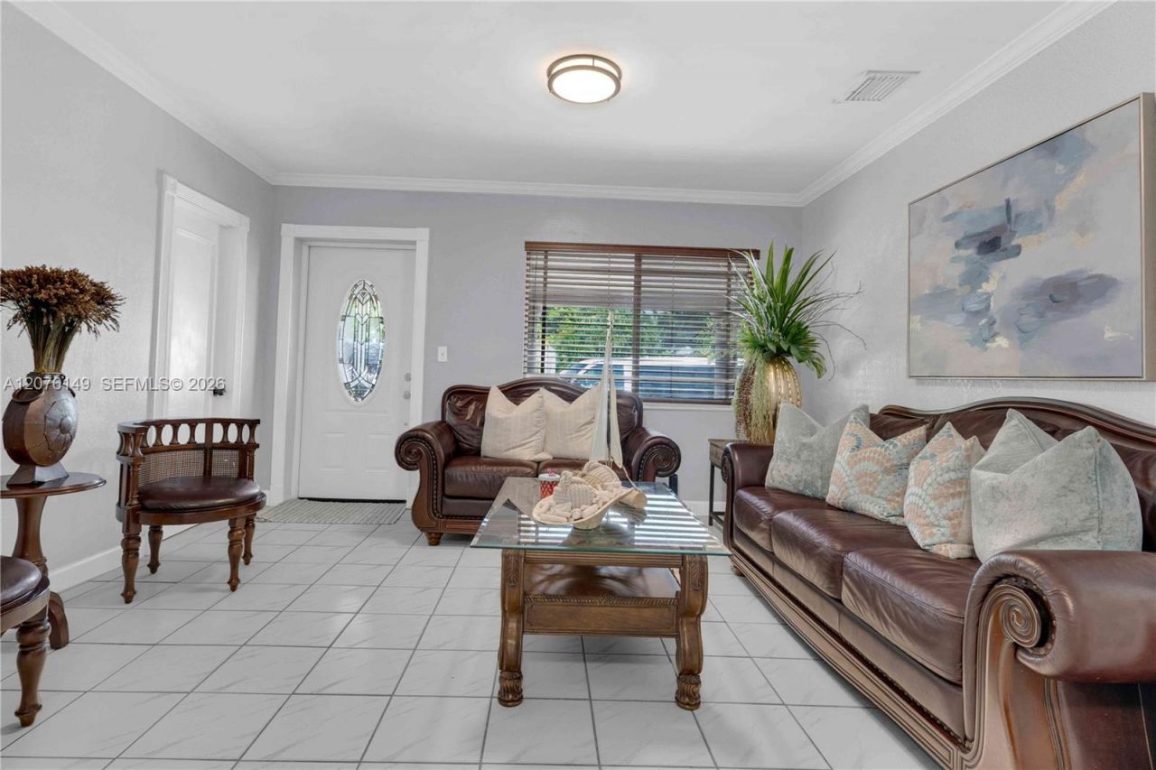 3030 NW 90th St , Miami, FL 33147 Photo