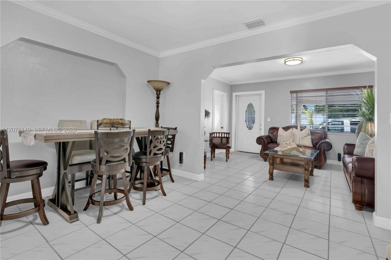 3030 NW 90th St , Miami, FL 33147 Photo