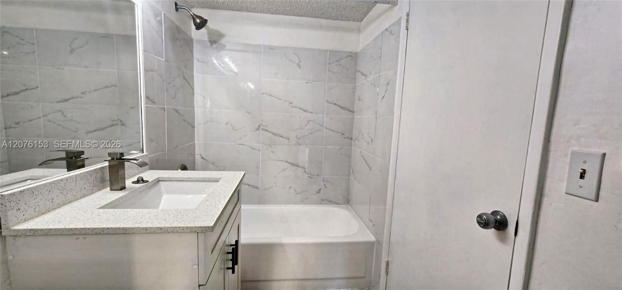 6339 La Costa Dr , Unit B, Boca Raton, FL 33433 Photo