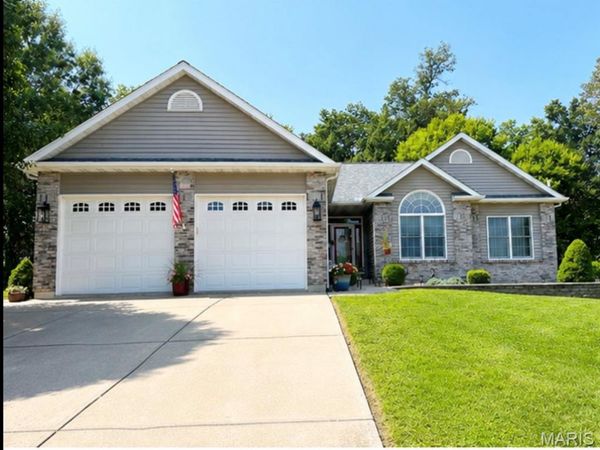 212 Victoria Drive, Troy, MO 63379