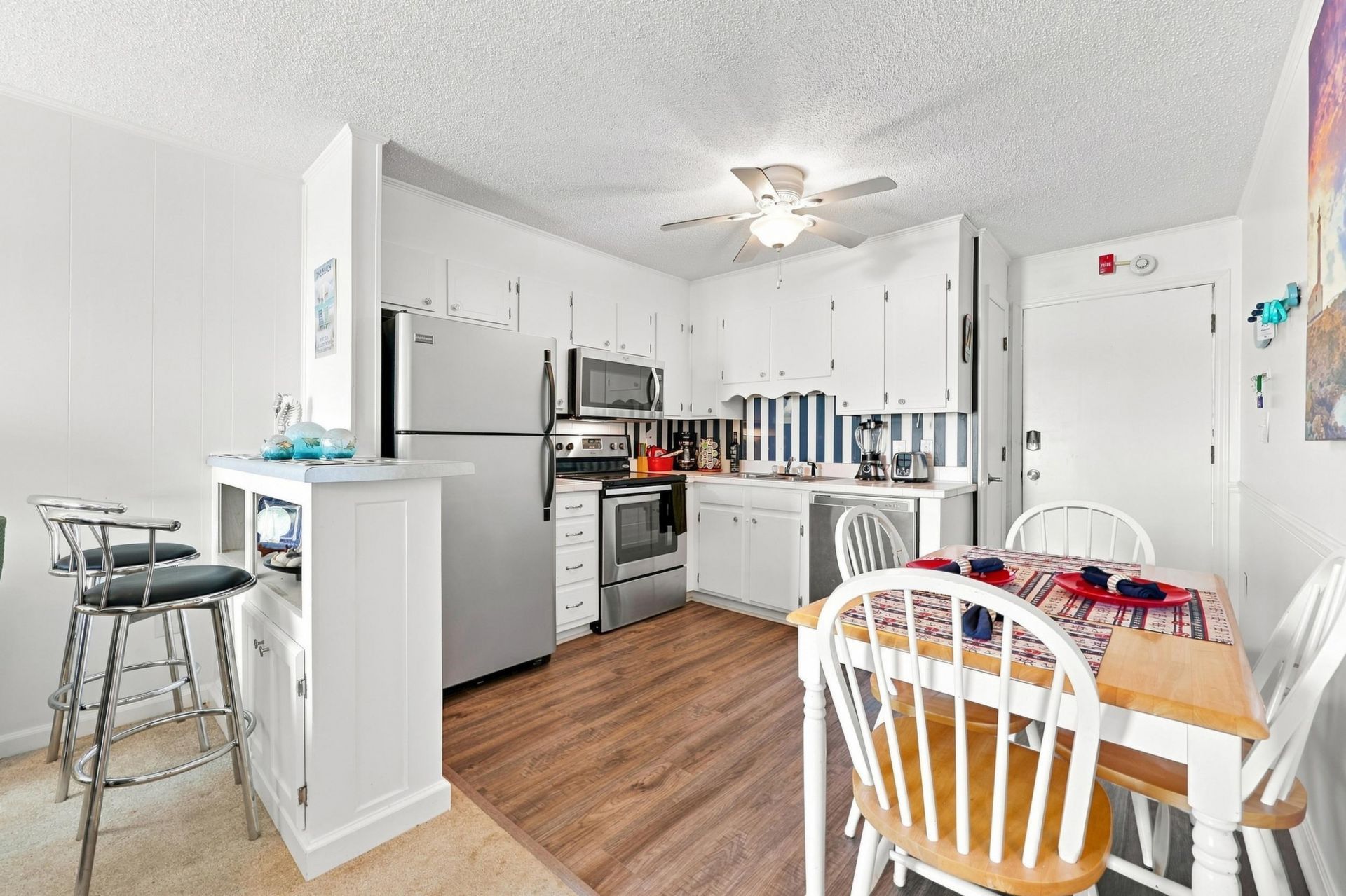 1919 Spring St. Photo 4