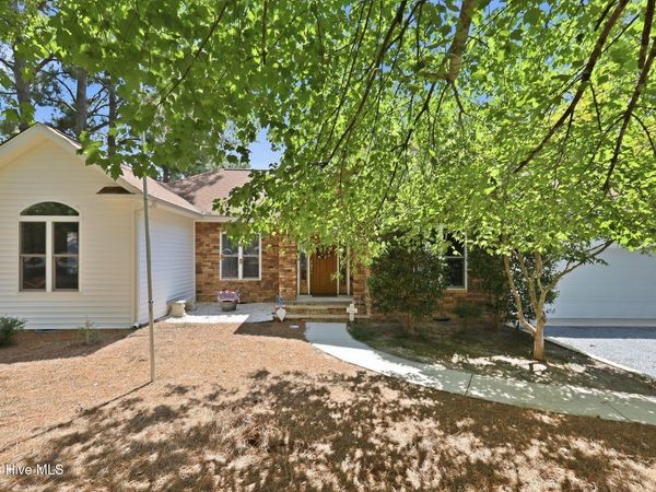 104 Fox Run Court, West End, NC 27376