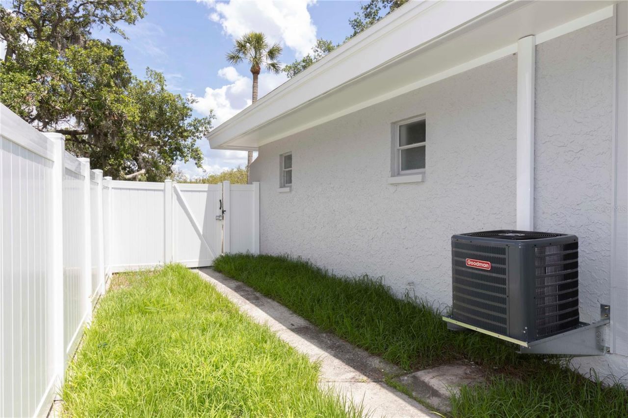 5303 Sea Forest Drive, New Port Richey, FL 34652 Photo