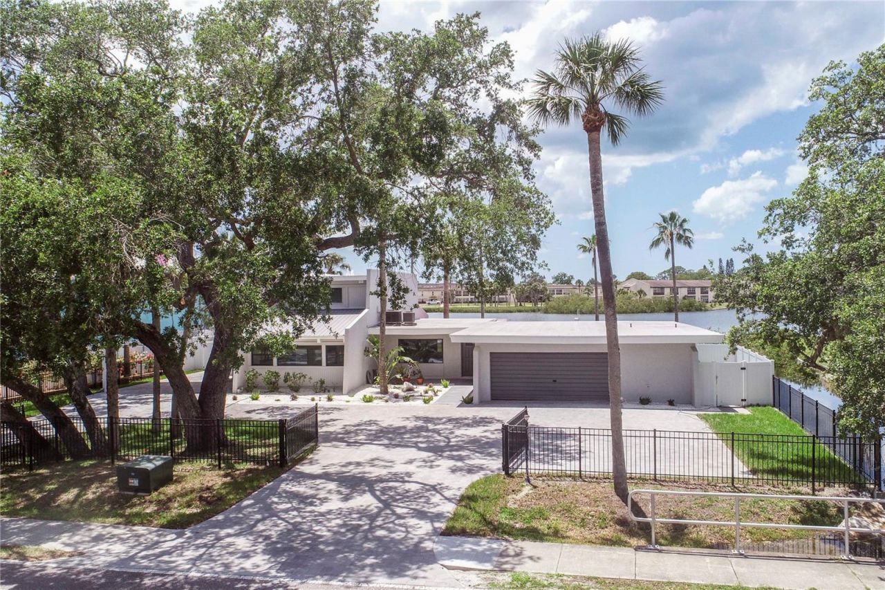 5303 Sea Forest Drive, New Port Richey, FL 34652 Photo