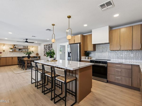 6807 E PORTLAND Street, Scottsdale, AZ 85257
