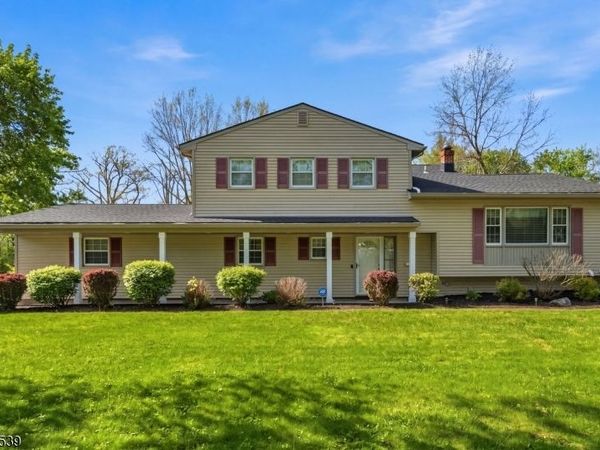 61 Queen Anne Dr, Bernards, NJ 07920